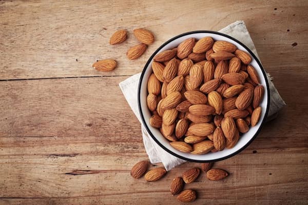 مغز بادام فله بدون نمک و افزودنی مناسب رژیم سالم